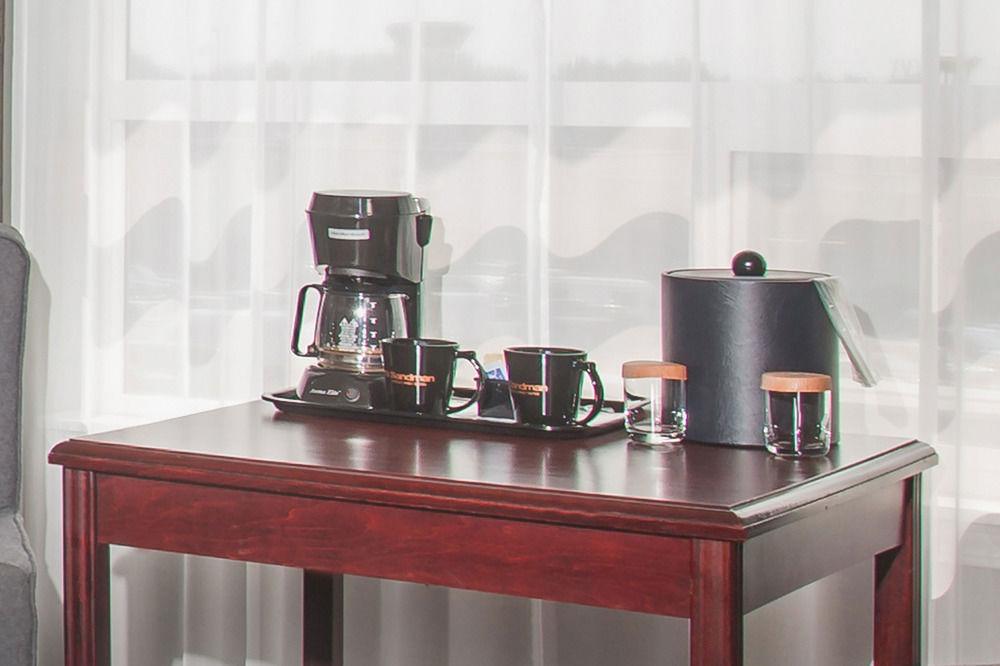 Sandman Hotel & Suites Winnipeg Airport Eksteriør bilde